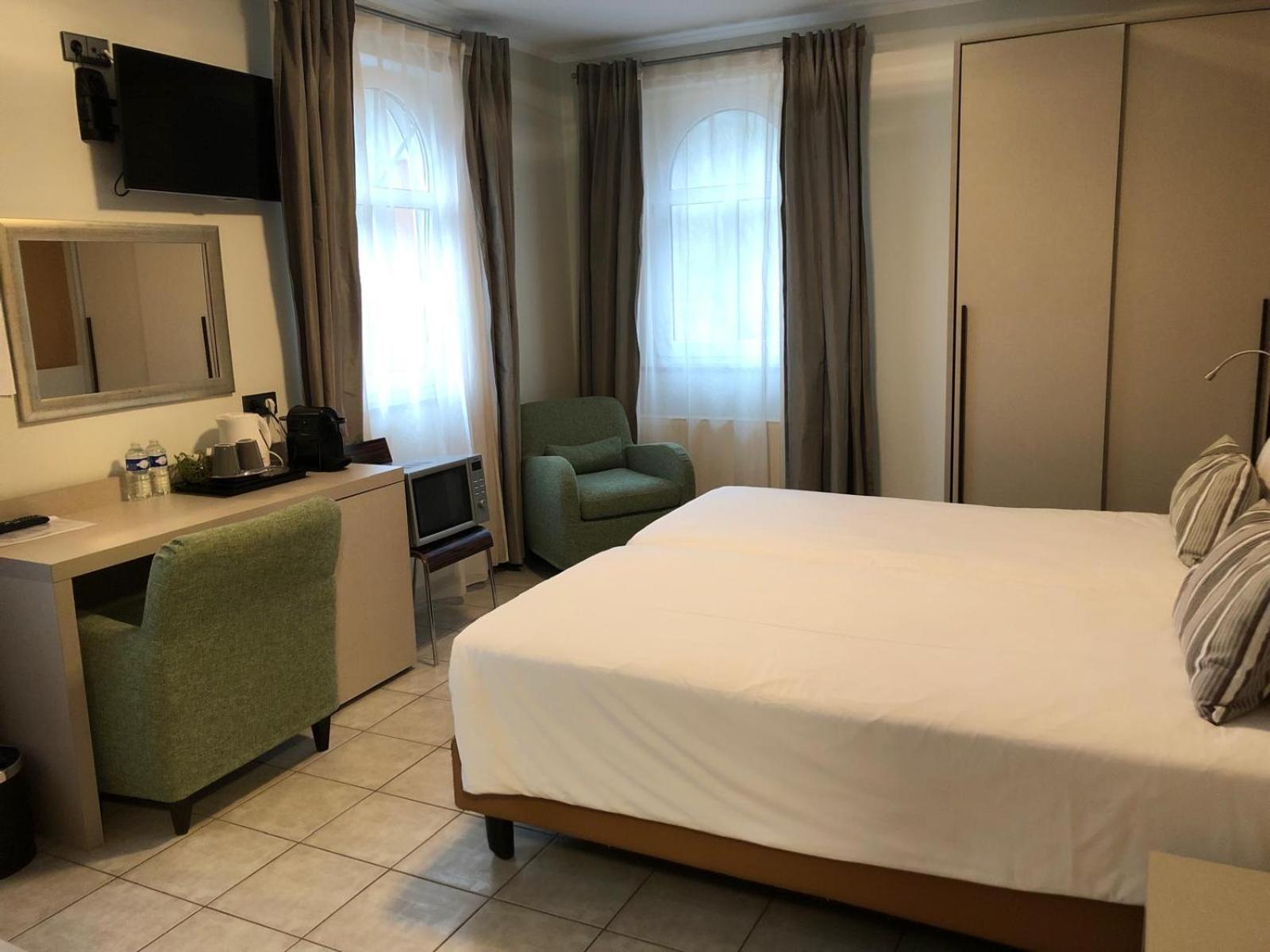 Appart-Hotel Gwendy Bour Exteriör bild