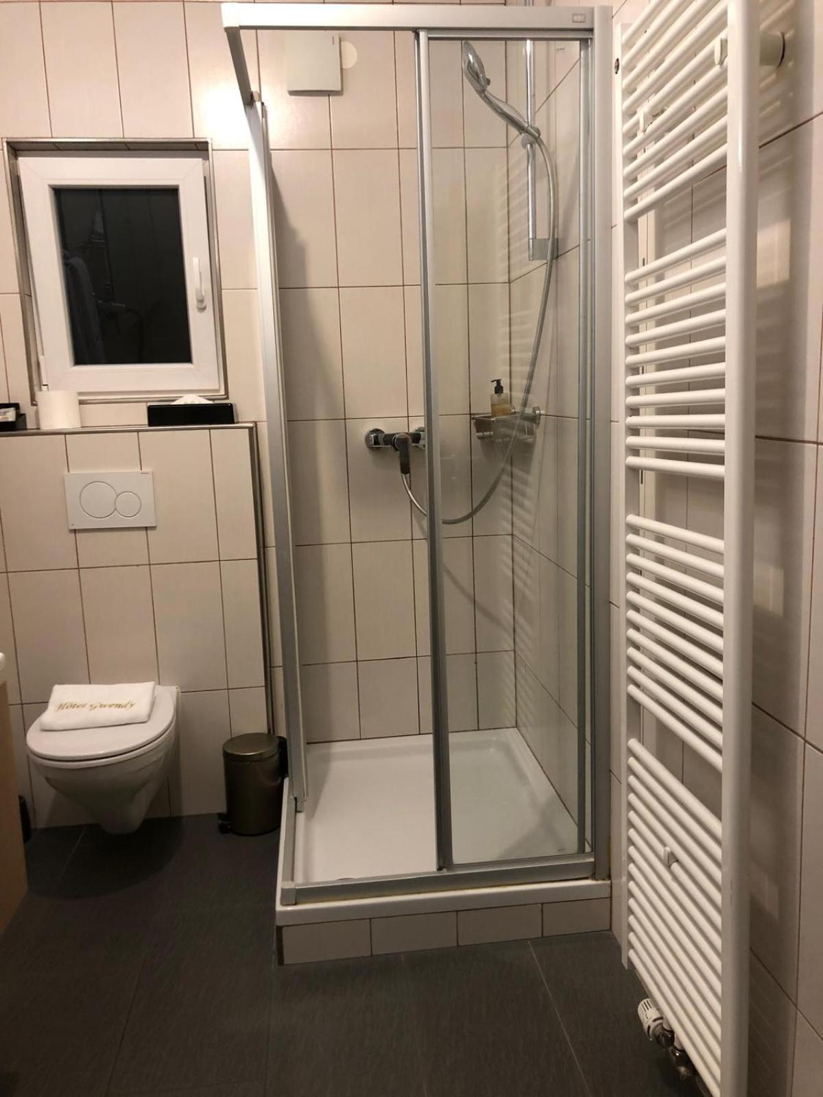 Appart-Hotel Gwendy Bour Exteriör bild